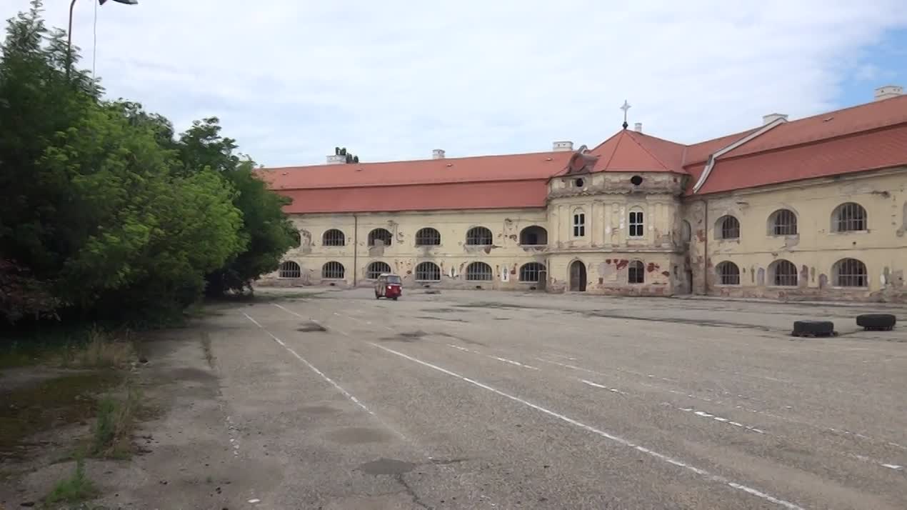 Vo 4 po Slovensku, príchod